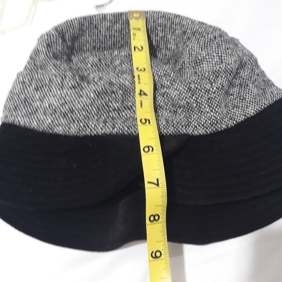 Vintage Liz Claiborne Wool Lined Black and White One Size - Picture 7 of 8